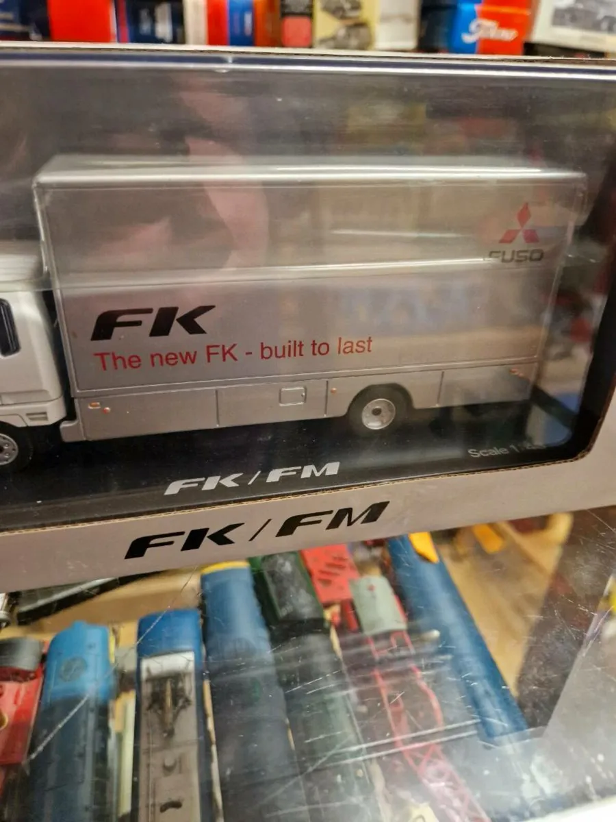 Corgi Mitsubishi Fuso Truck - Image 3