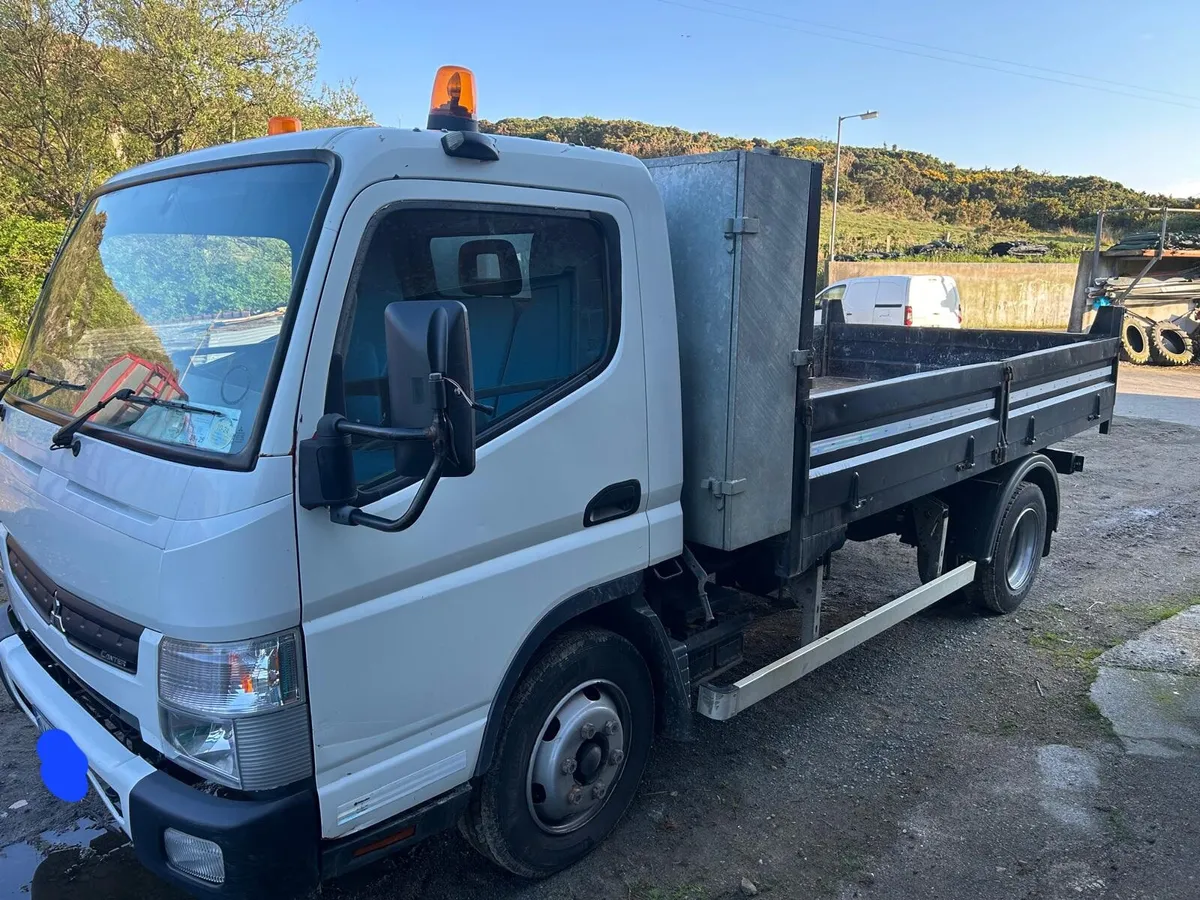 2014 Mitsubishi Canter - Image 1