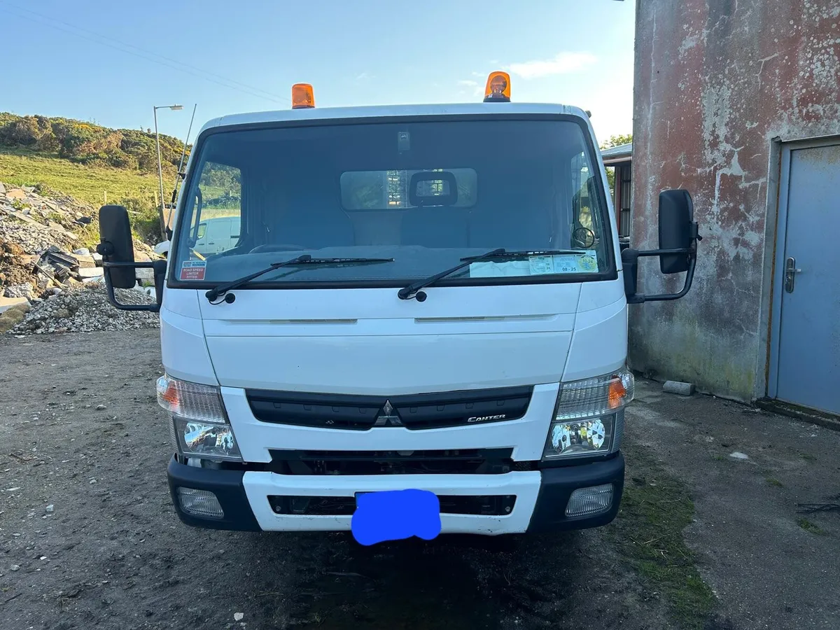 2014 Mitsubishi Canter - Image 3