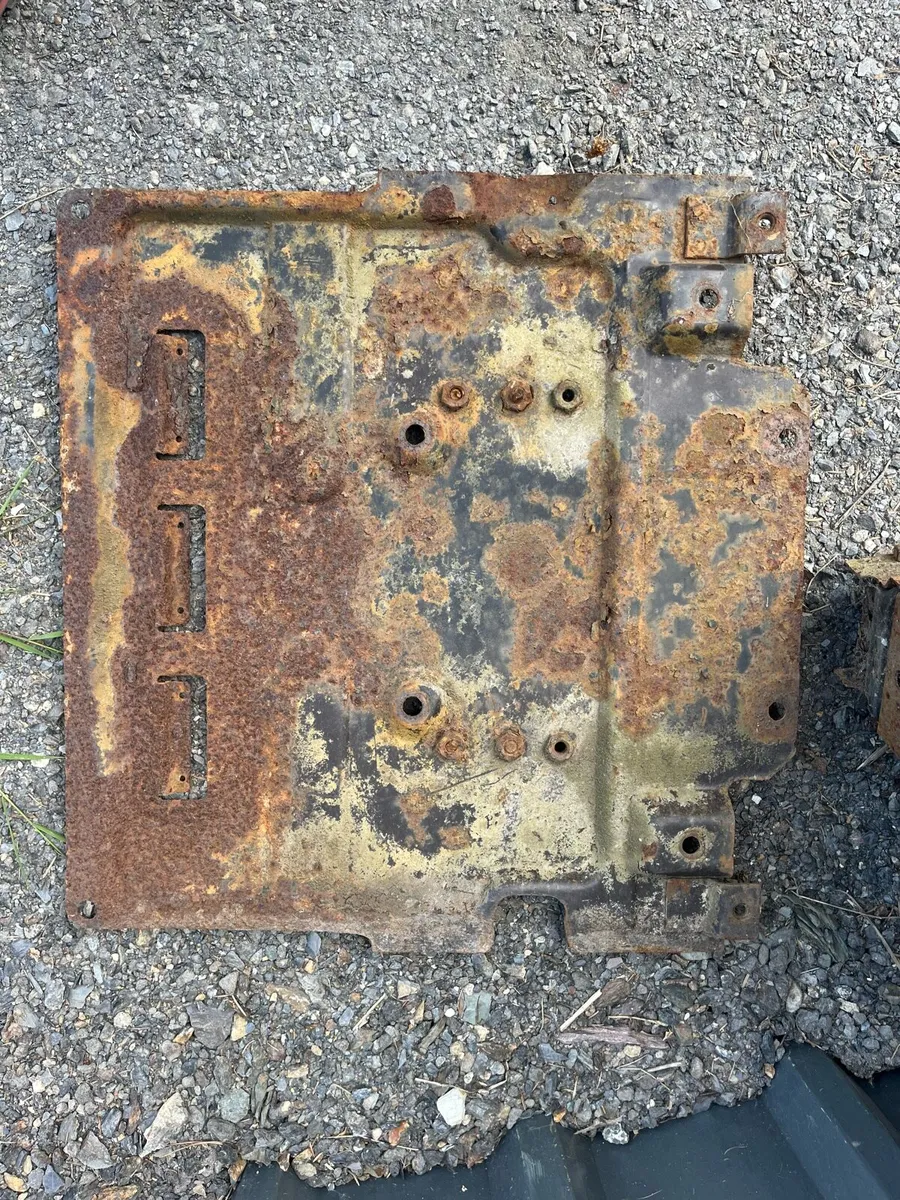 110-90 Radiator and Battery Tray - Image 2
