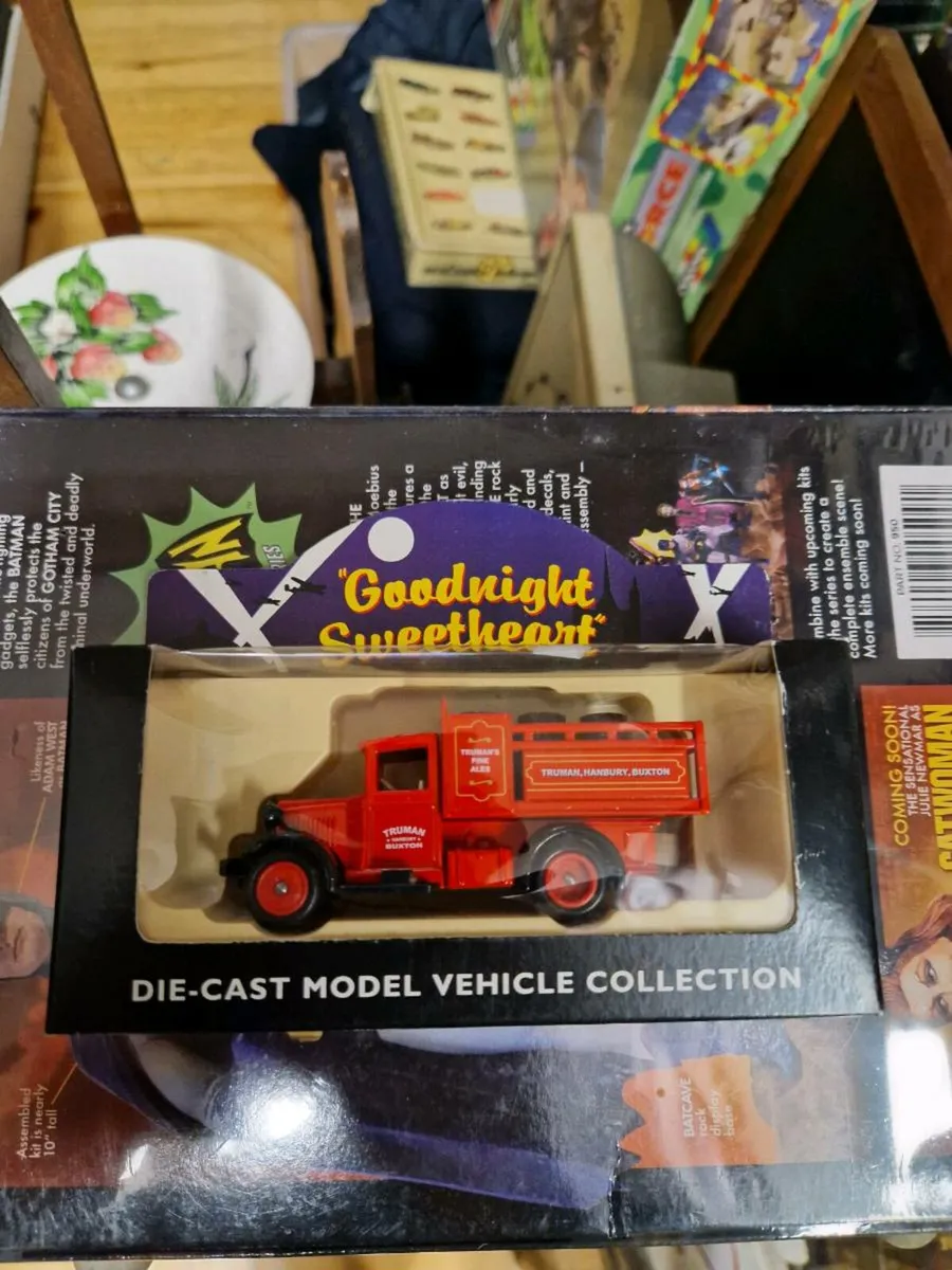 Corgi Lledo Goodnight Sweetheart Truck