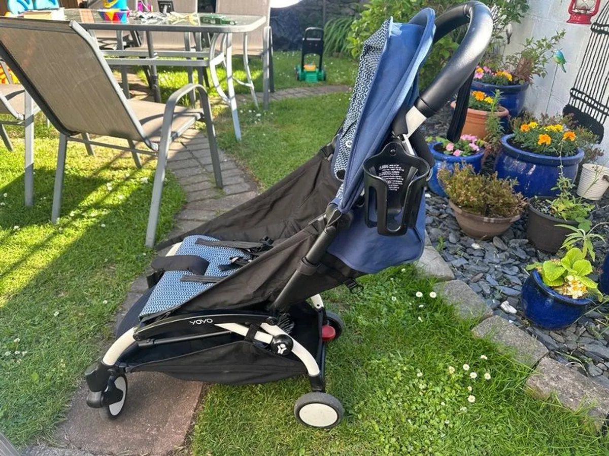 Babyzen YOYO Air France Edition Compact Travel Stroller With Cup Holder - Image 2