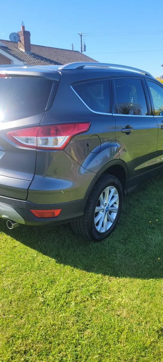 Ford Kuga 2015 - Image 2
