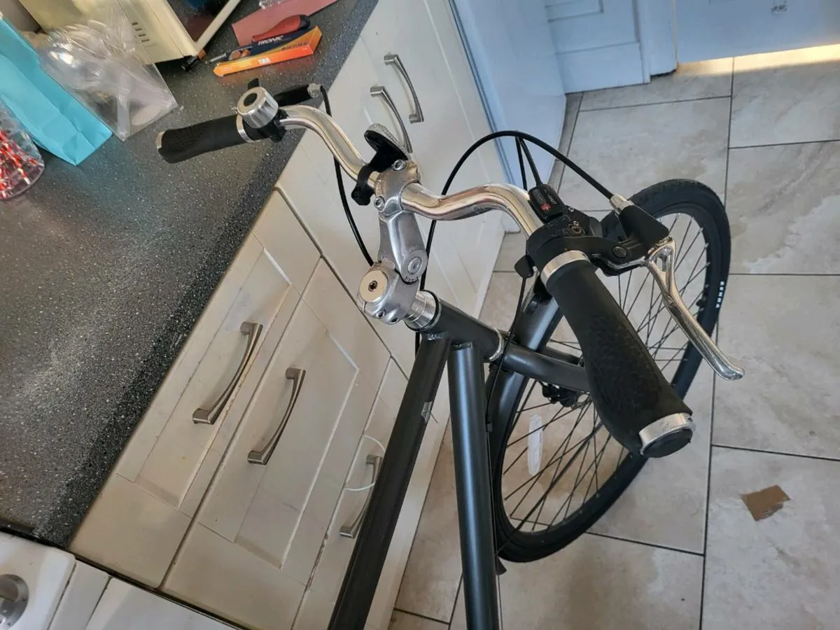Bike Mens hybrid bike - Image 2