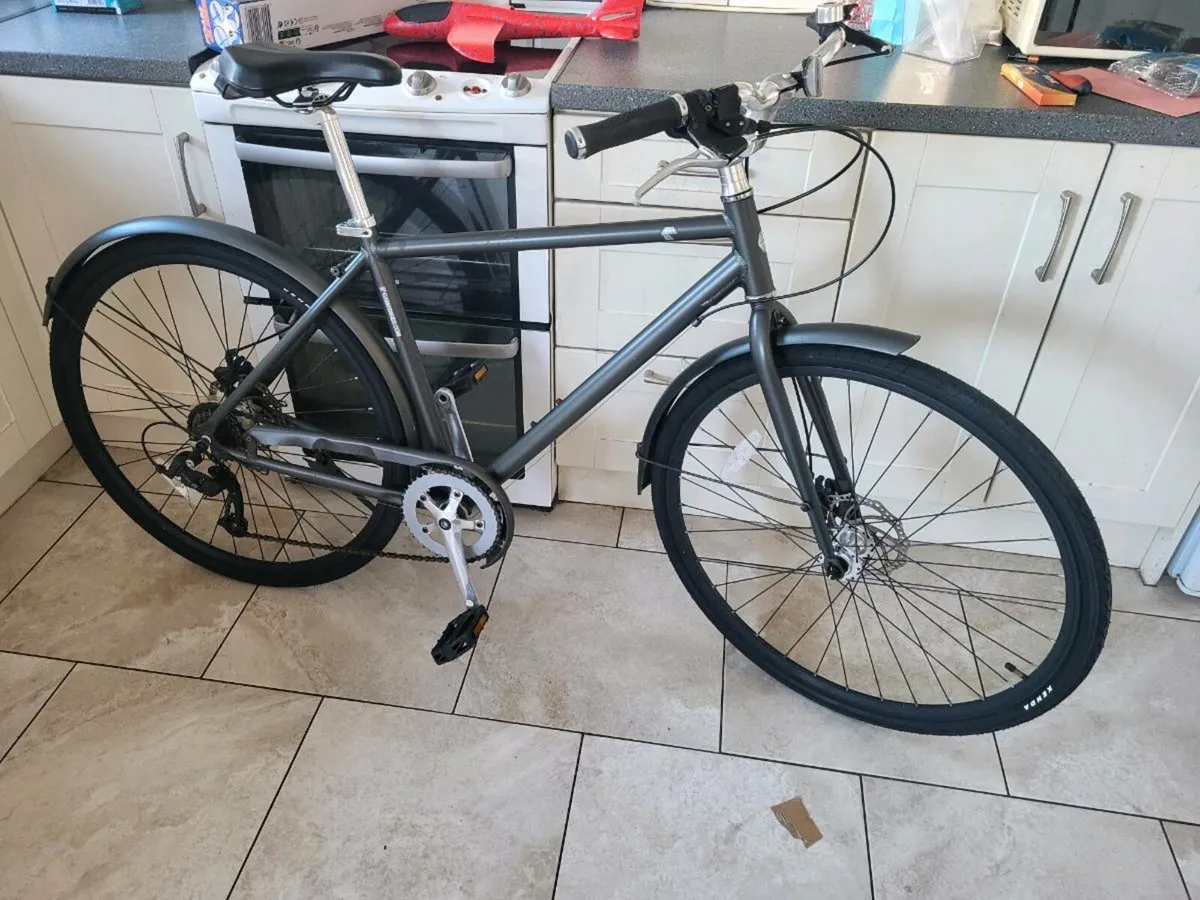 Bike Mens hybrid bike - Image 1