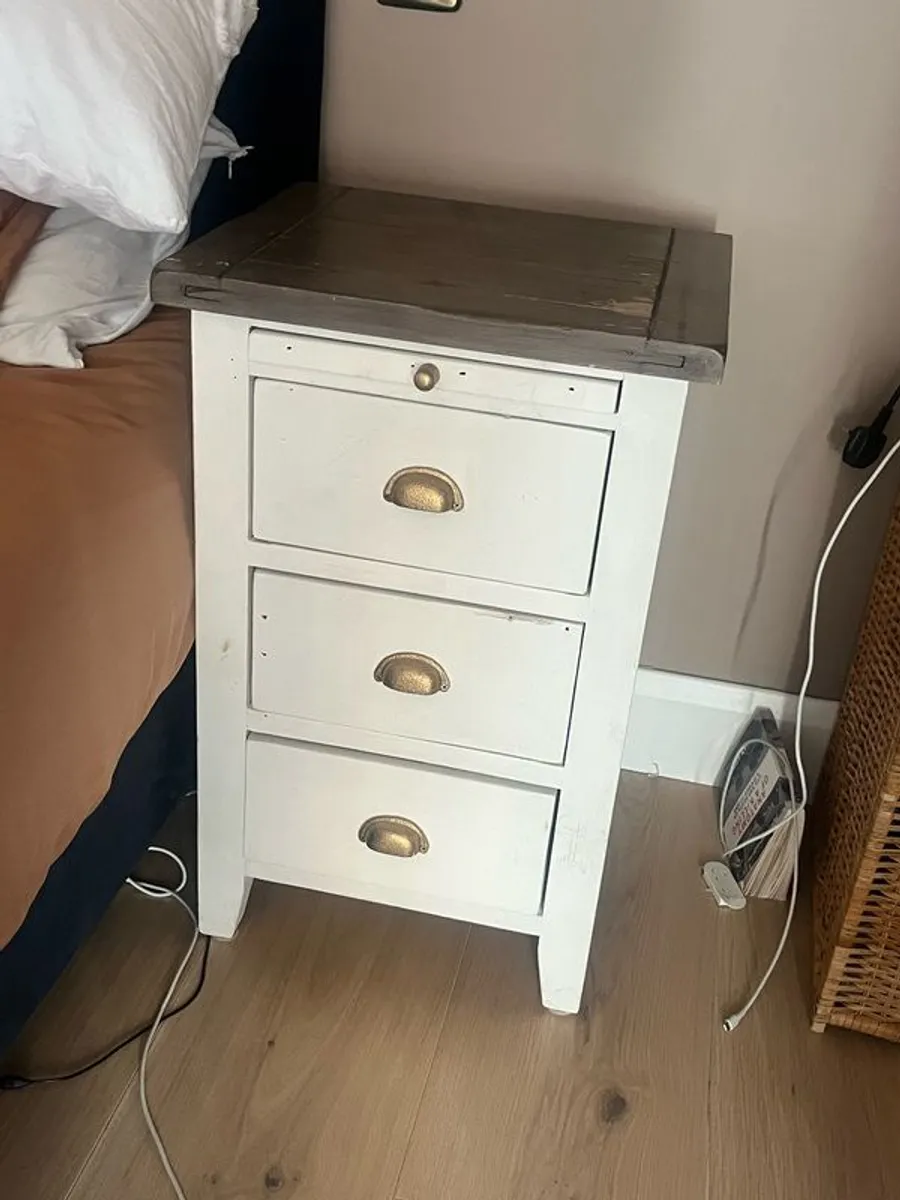 Bedroom Furniture Set (Dresser, lockers, table, mirror) - Image 3