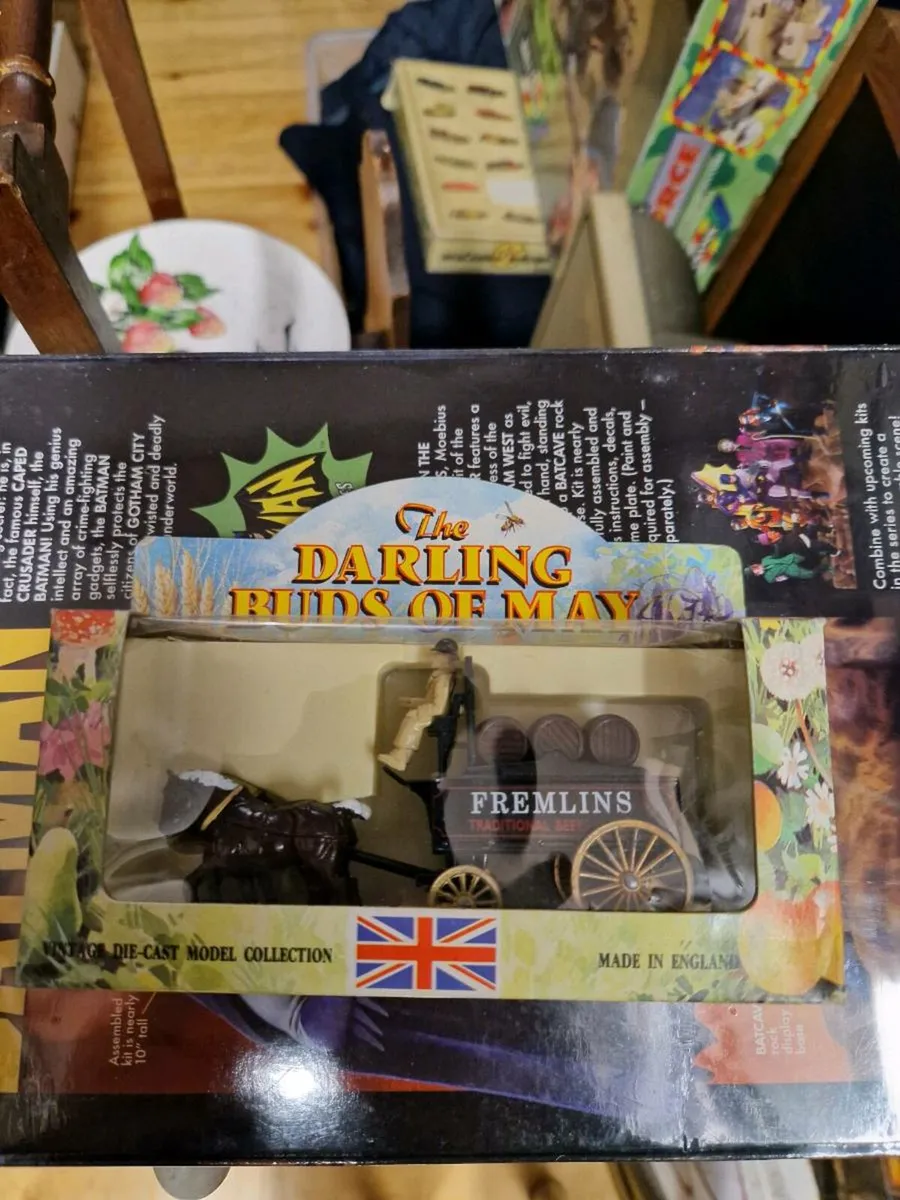 Corgi Lledo Darling Buds of May Horse Drawn Wagon