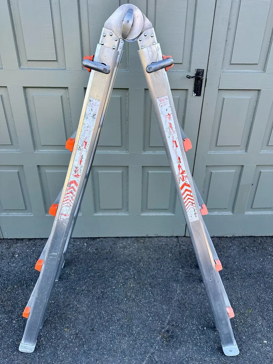 Waku WK102 5 Step Telescopic Ladder - Image 4