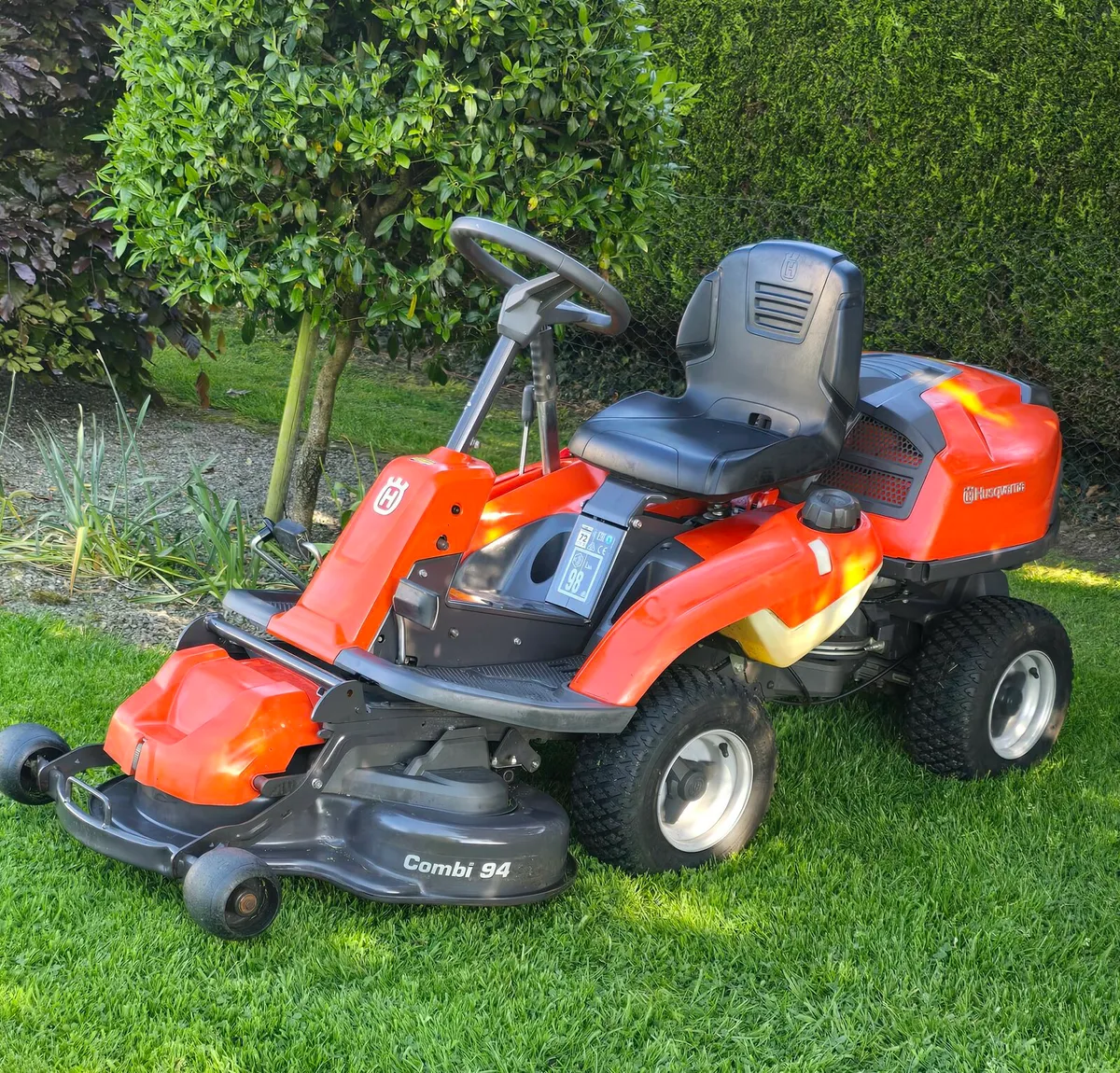 Husqvarna R214TC - Image 1
