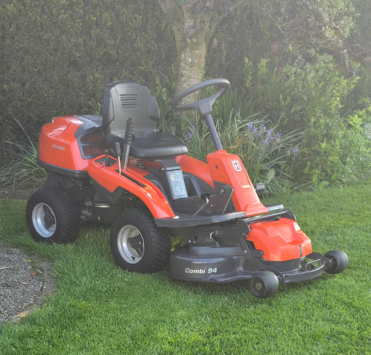 Husqvarna R214TC - Image 2