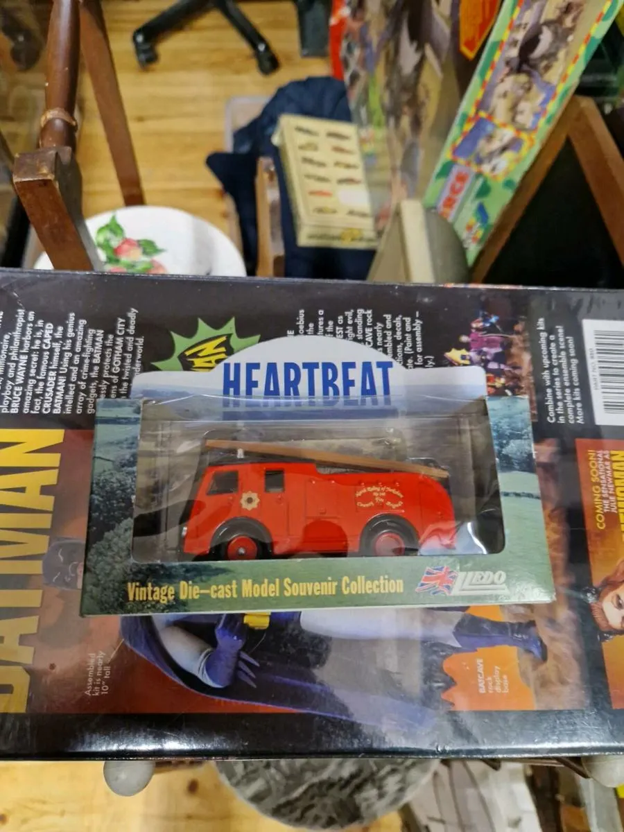 Corgi Lledo Heartbeat Fire Engine - Image 2