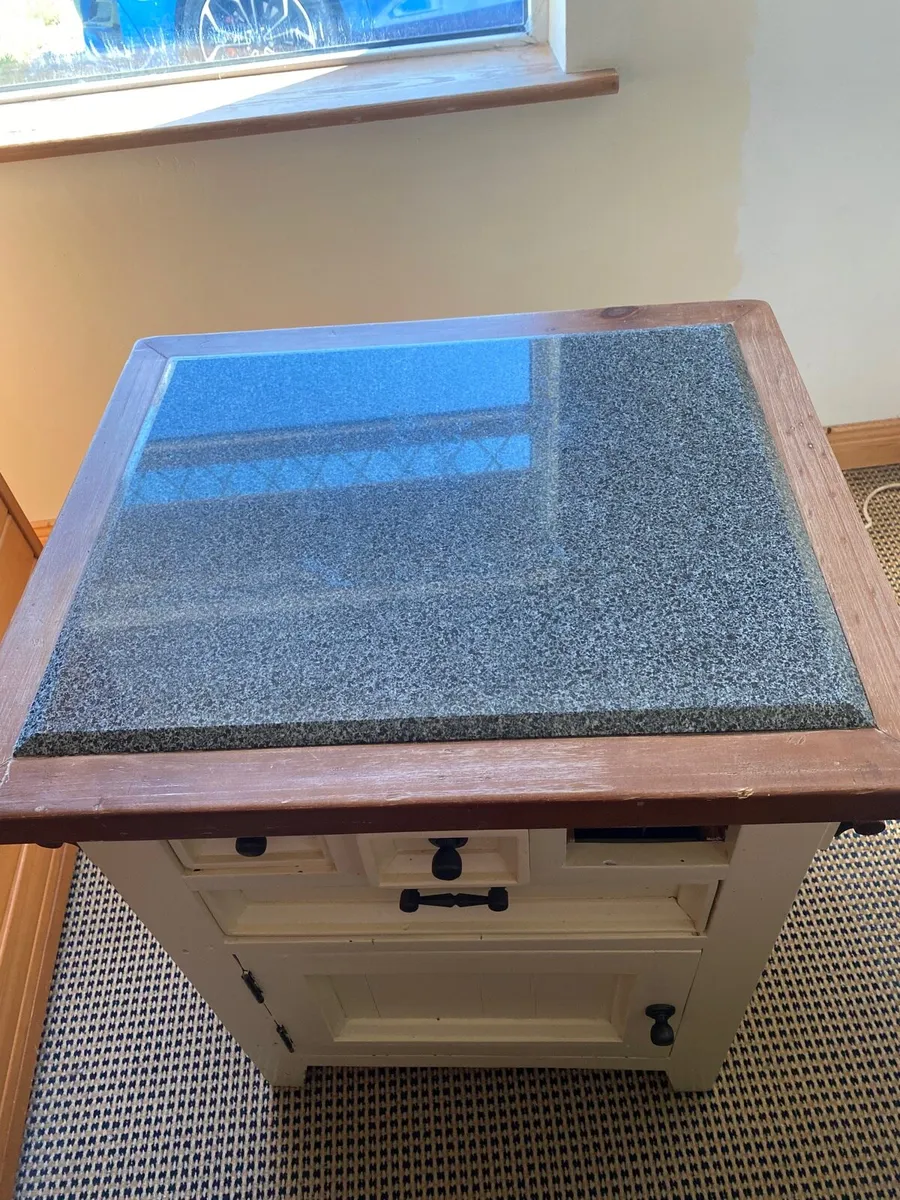 Kitchen island - Image 4