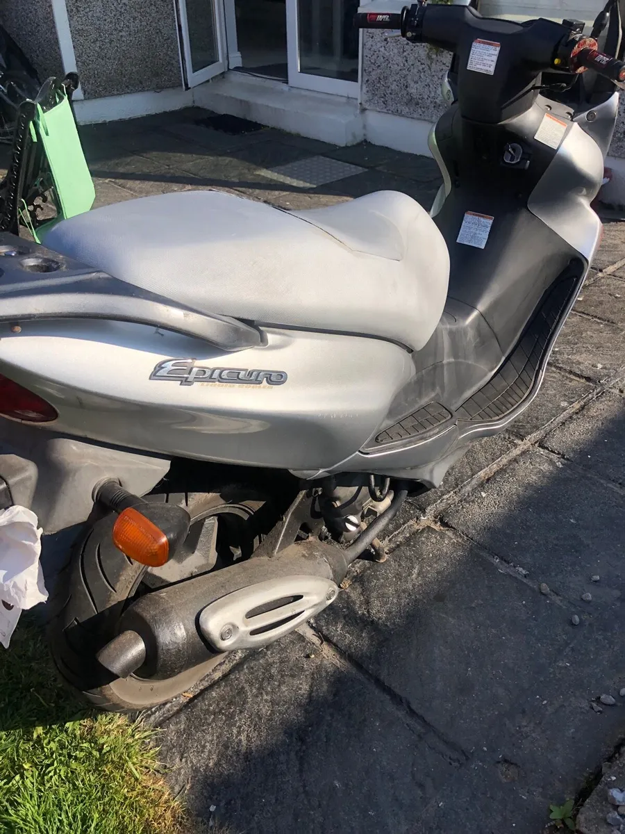 Suzuki 125 scooter 04 - Image 3
