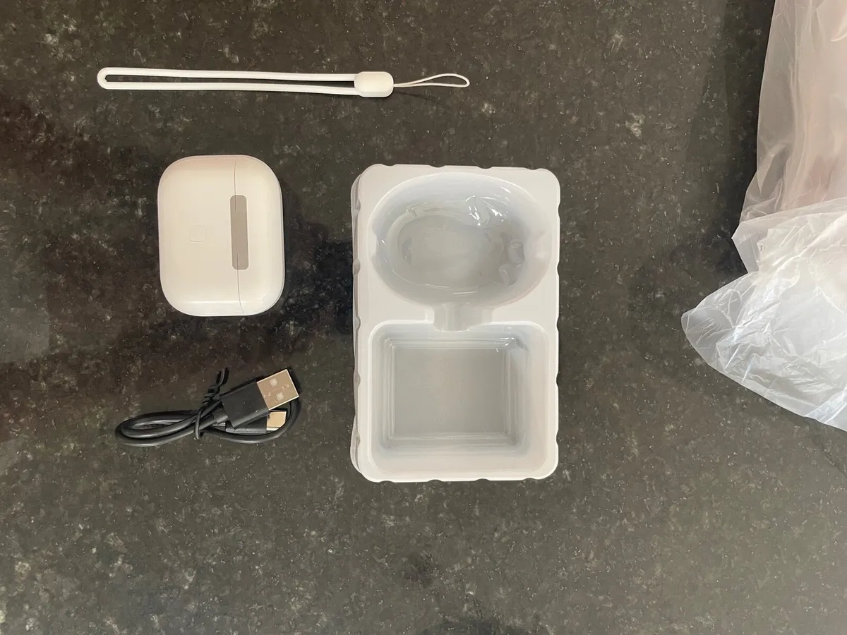 Wireless earbuds - Image 3