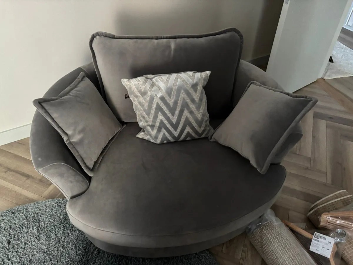 Light grey armchair/swivelchair - Image 1