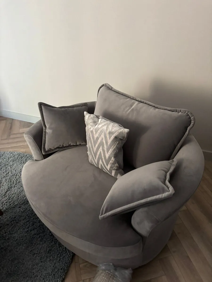 Light grey armchair/swivelchair - Image 3