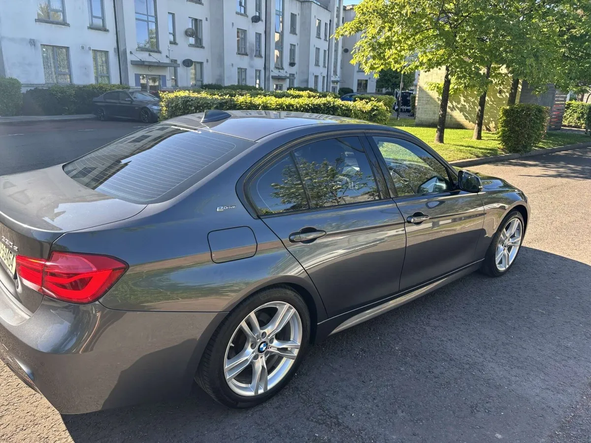 171 330e M sport bmw - Image 2