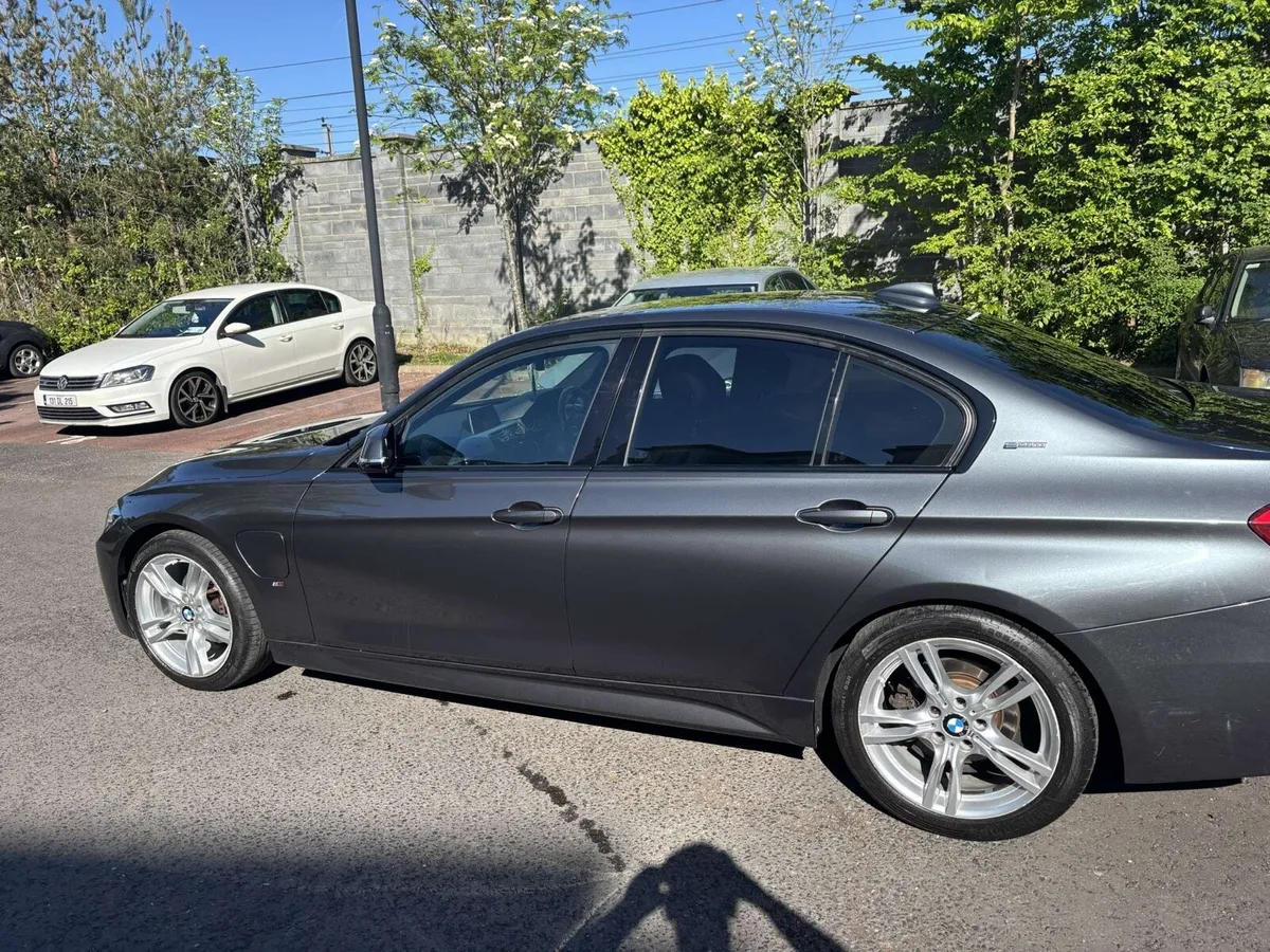 171 330e M sport bmw - Image 4