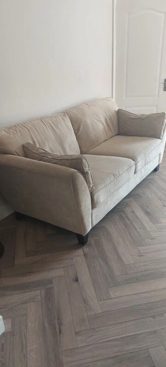3 seater - Image 1