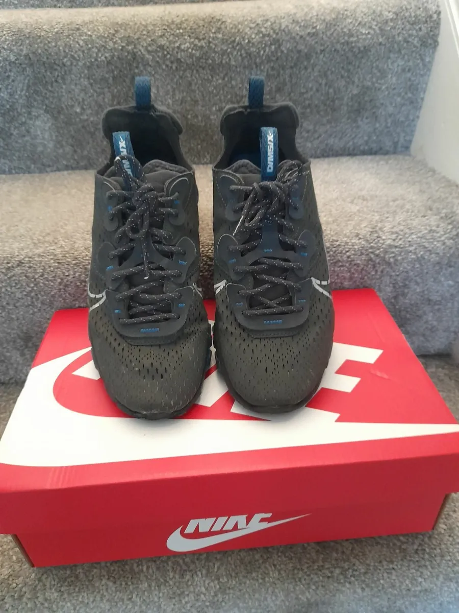 Nike shoes - Image 4