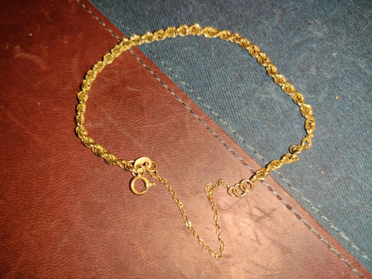 ROPE STYLE BRACELET, 9CT Gold With Safety Chain ! - Image 1