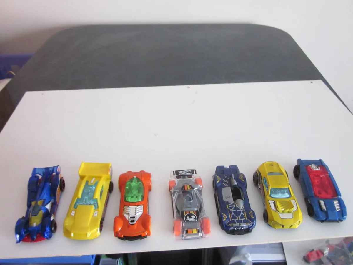 Seven Hot Wheels Car Bundle - Image 1
