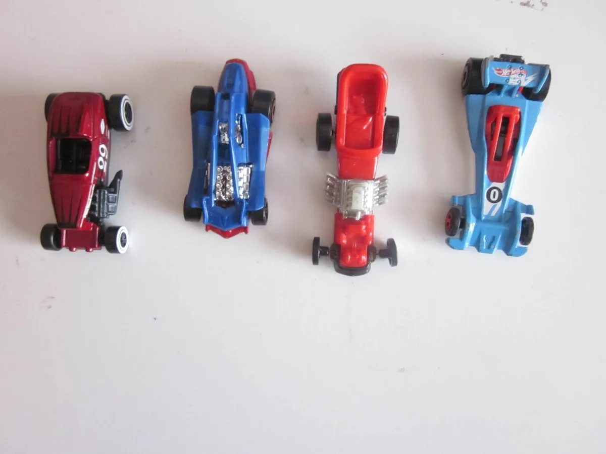 Seven Hot Wheels Car Bundle - Image 2