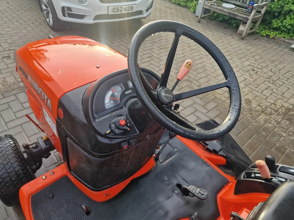 Kubota Compact Tractor ride on mower 2018 - Image 3