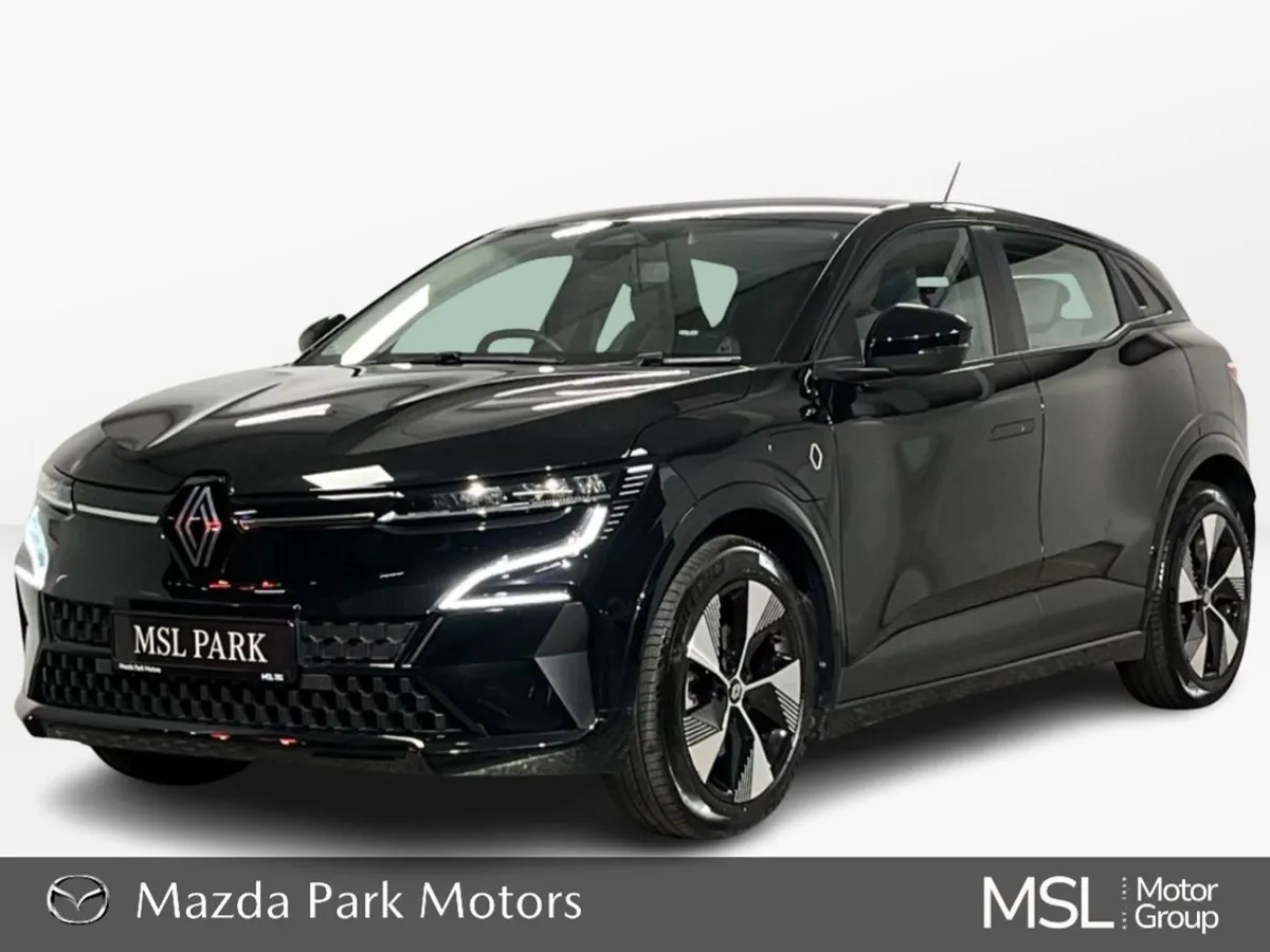 Renault Megane E-Tech Equilibre EV - Reversing Ca - Image 1