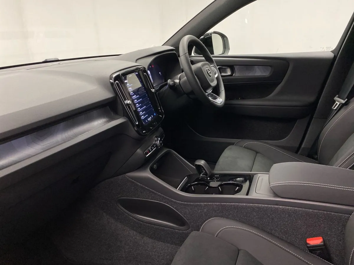 Volvo XC40 BEV Recharge 238hp RWD Plus - Image 3