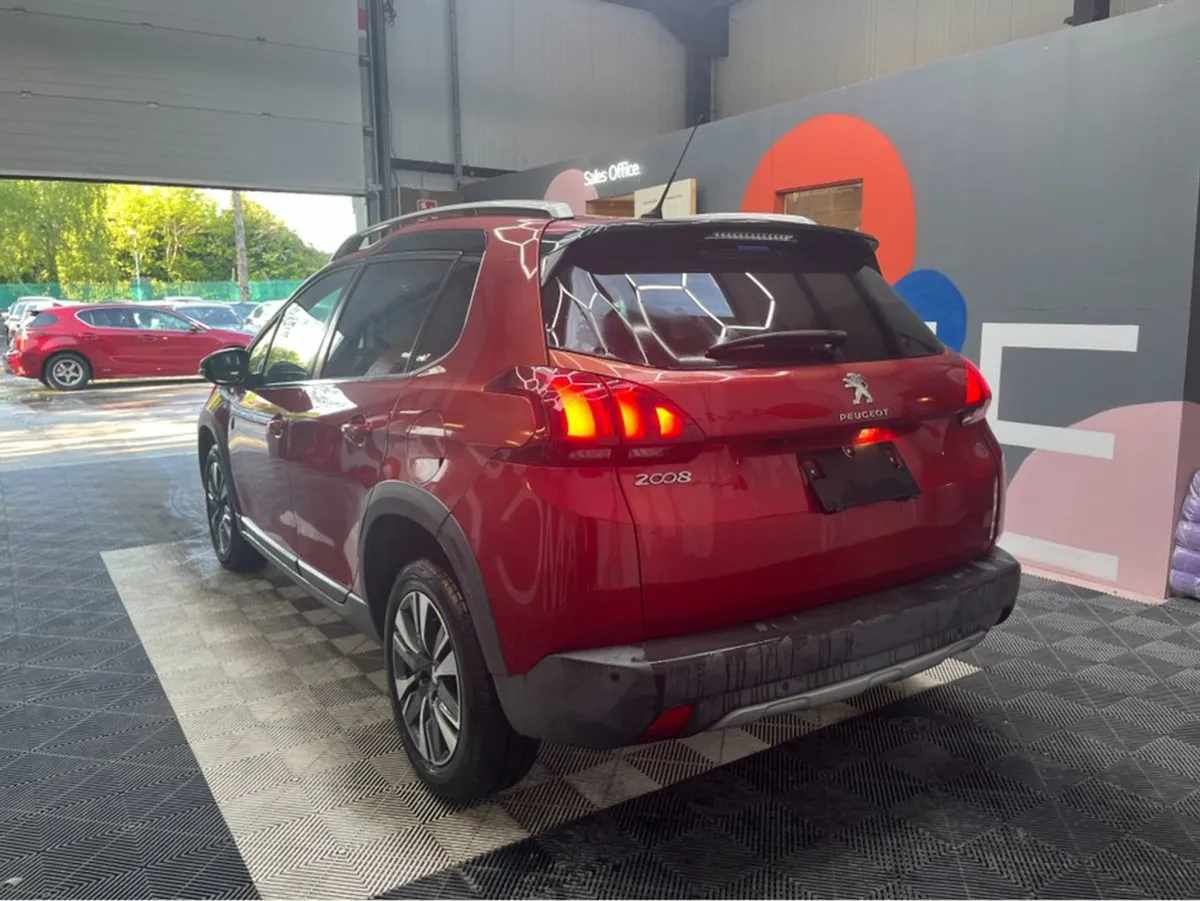 Peugeot 2008 Cross City / 1.2 / 35k KMs / Reverse - Image 4