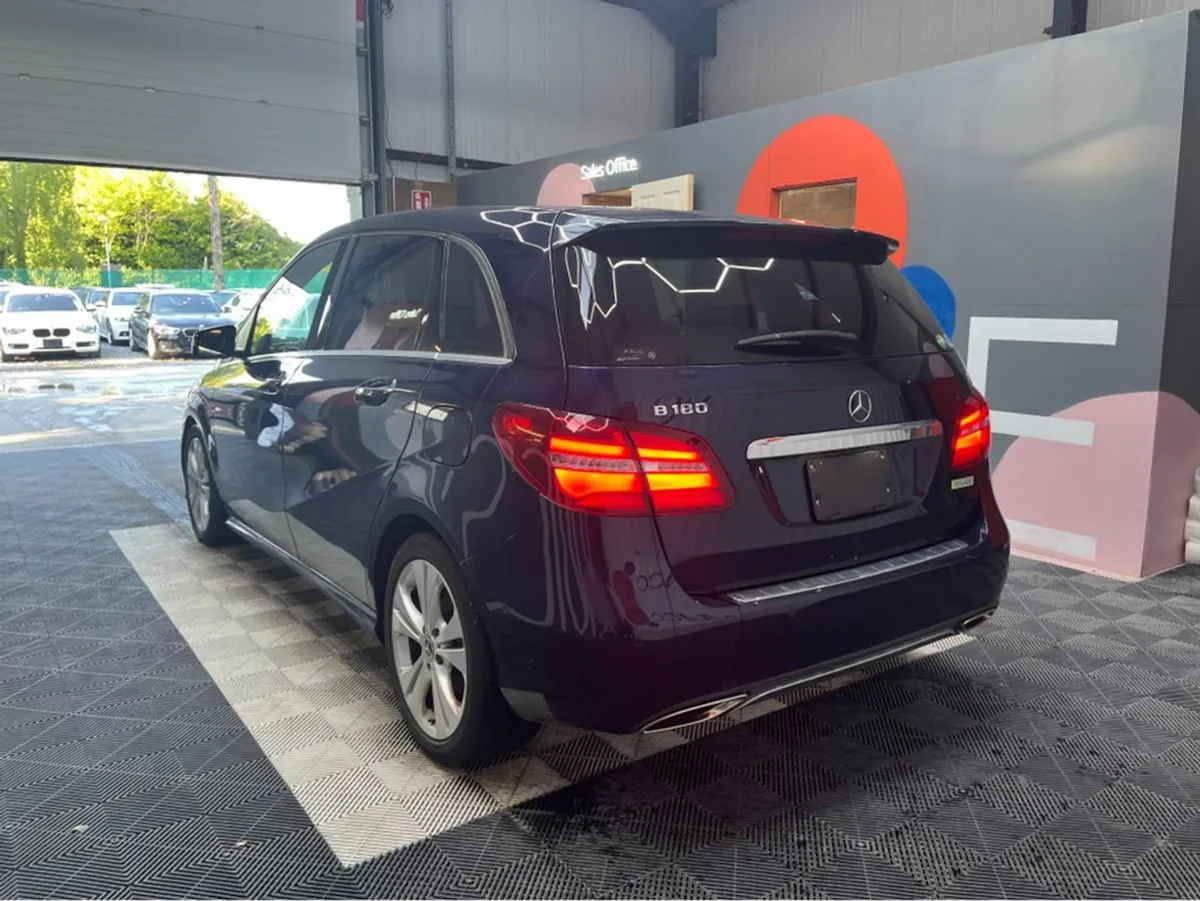 Mercedes-Benz B-Class B180 / 72k KMs / Heated Sea - Image 4