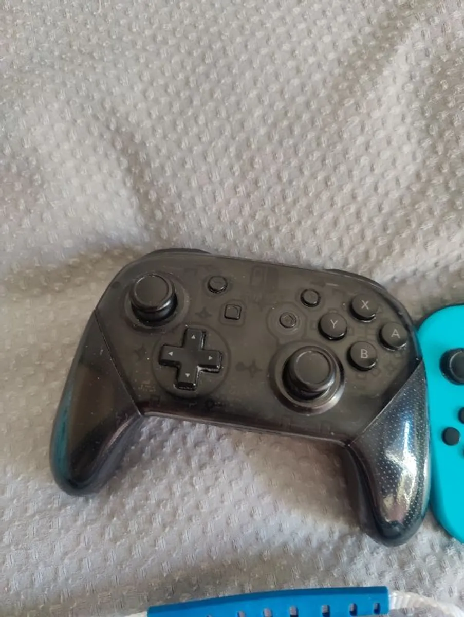 Nintendo switch - Image 2