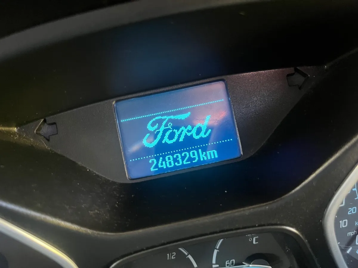 Ford Focus 2012 - Image 2