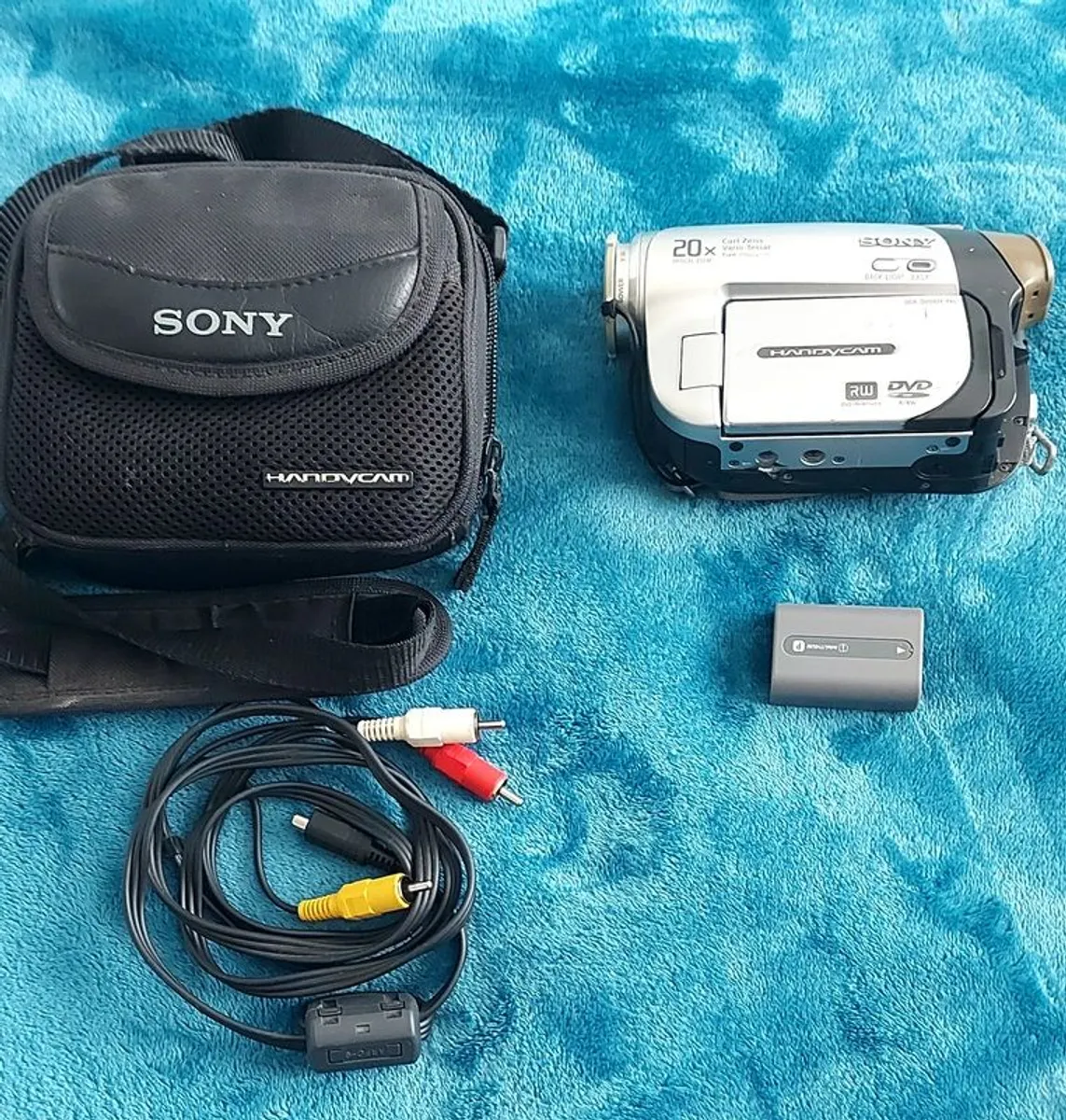 SONY...DVD Handycam....pre owned..... - Image 1