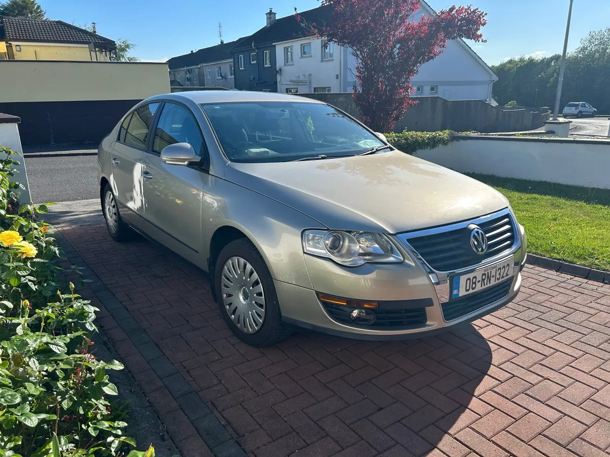 Volkswagen Passat 2008 - Image 1
