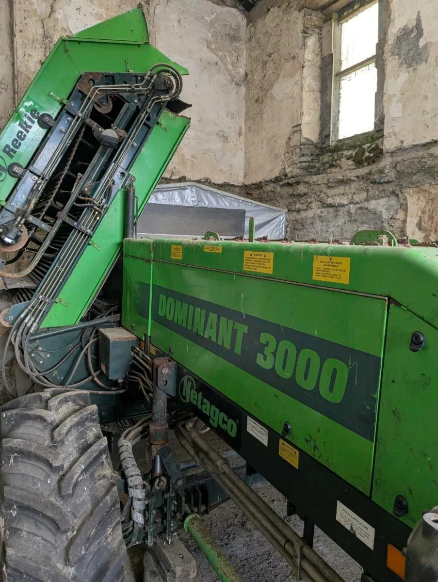 Reekie Dominant 3000 potato spud harvester - Image 1