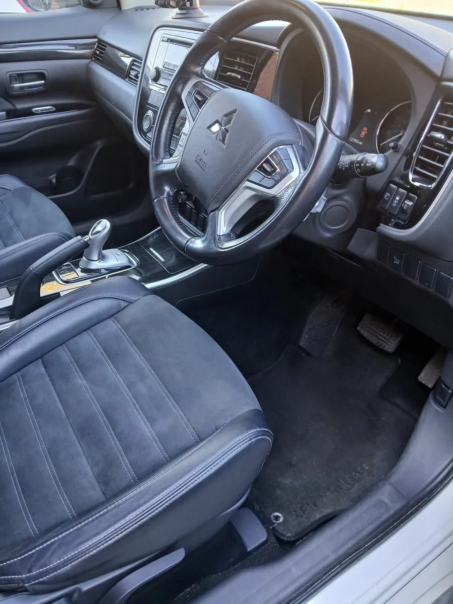 Mitsubishi Outlander 2017 - Image 4
