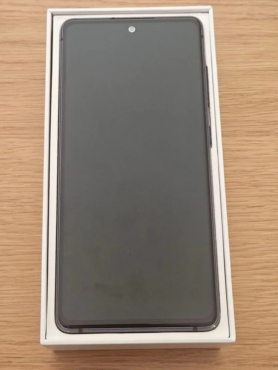 Samsung S20 FE 5G 128GB Mobile Phone - Image 2