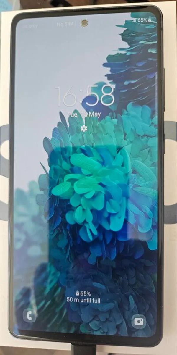 Samsung S20 FE 5G 128GB Mobile Phone - Image 4
