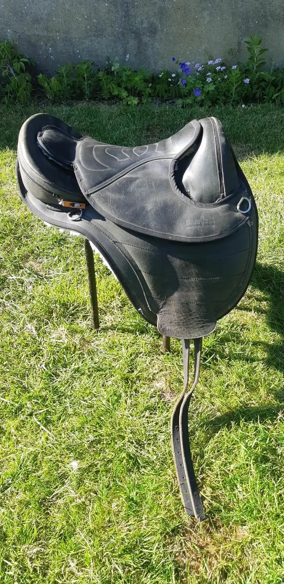 Genuine Barefoot leather treeless saddle PLUS pad - Image 3