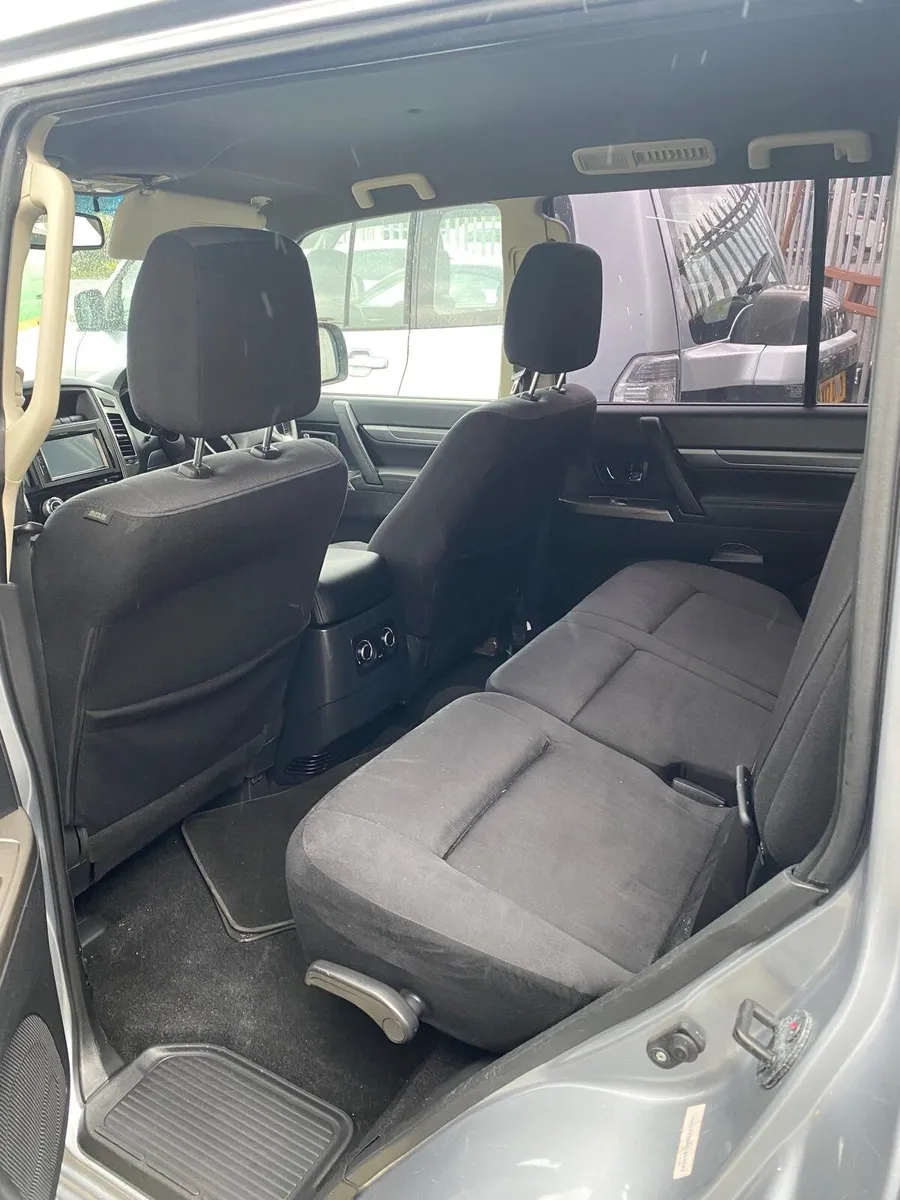 Mitsubishi Pajero 2017 - Image 3