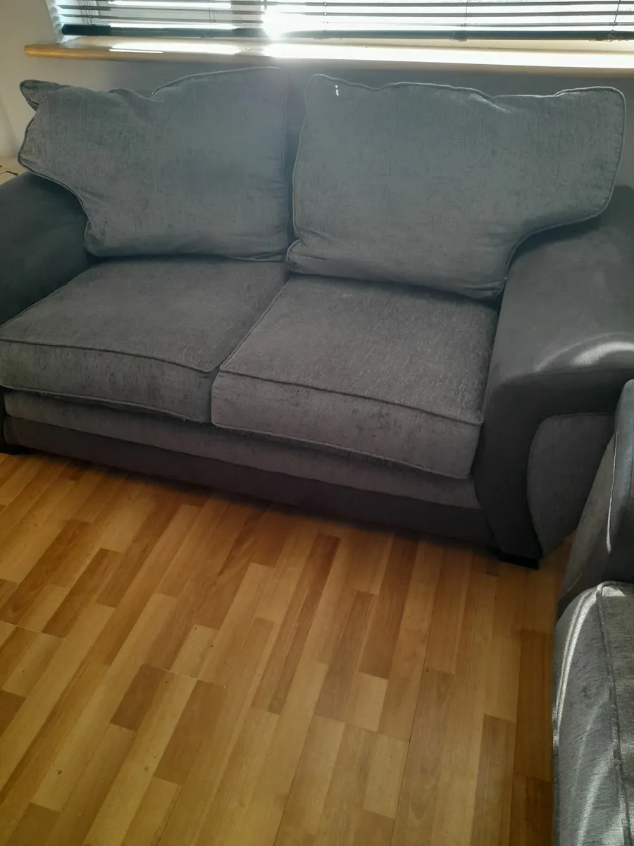 Chairs - Image 4