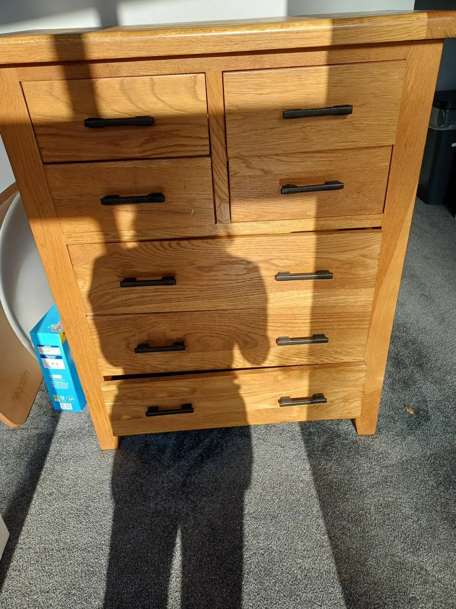 Solid oak chest of drawers - Image 2