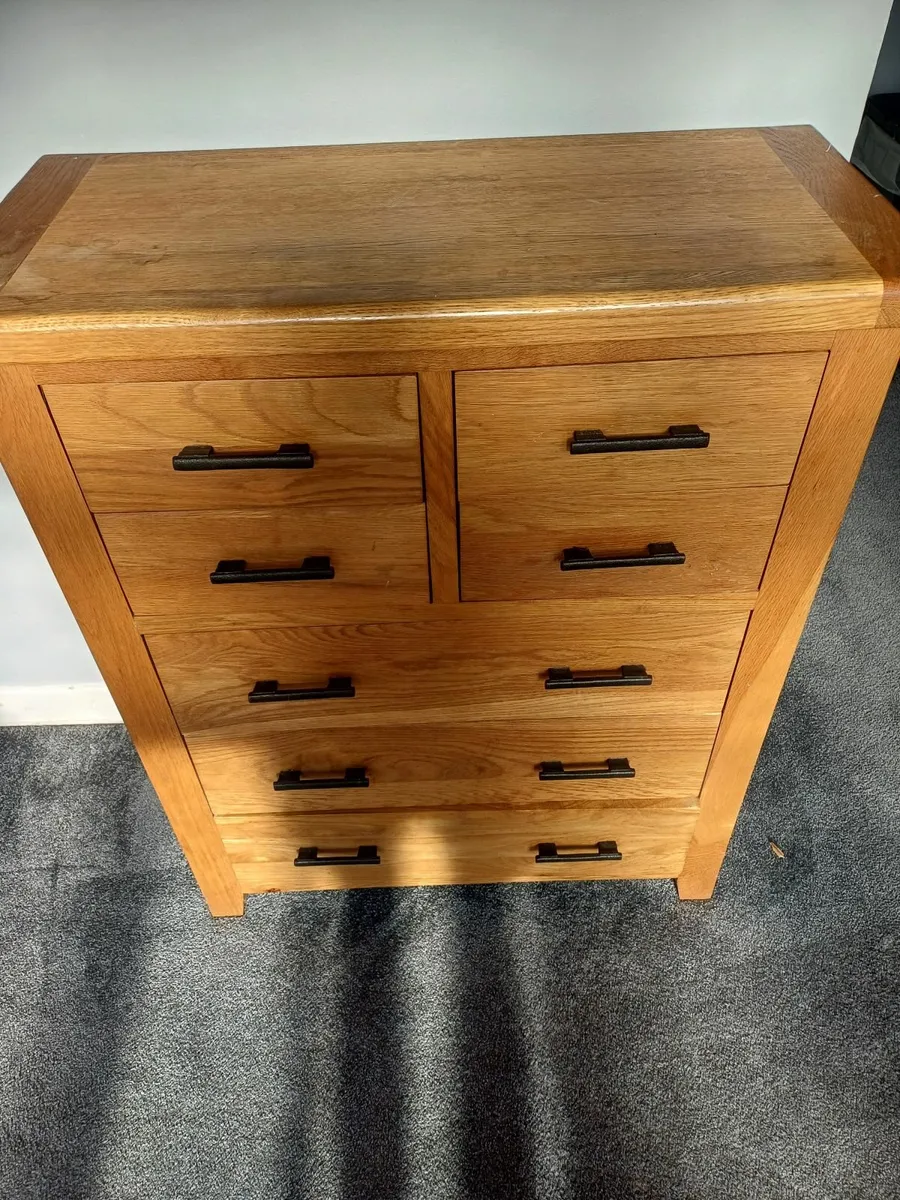 Solid oak chest of drawers - Image 4