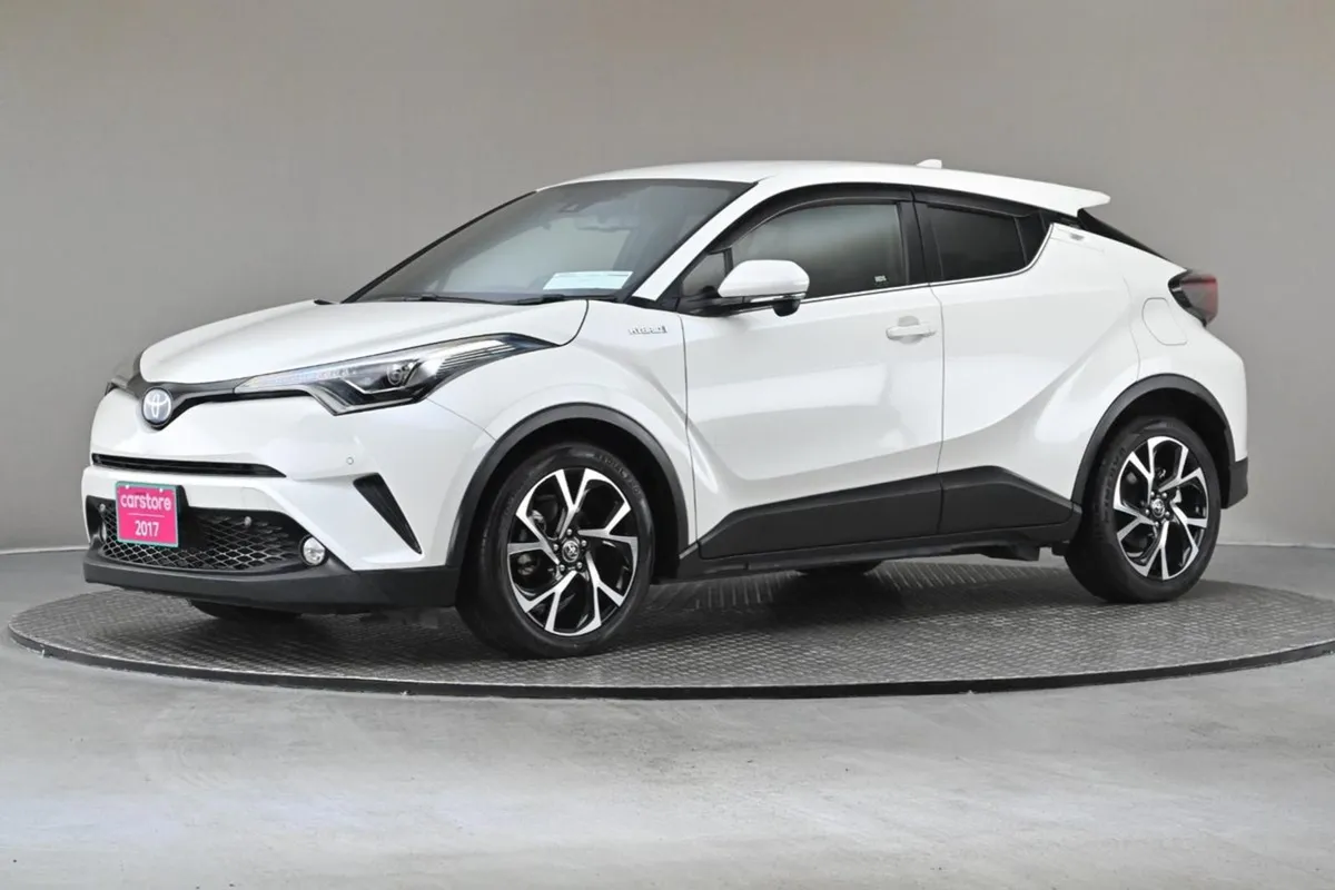 Toyota C-HR 1.8 Hybrid  full Leather 360 Park Cam - Image 4