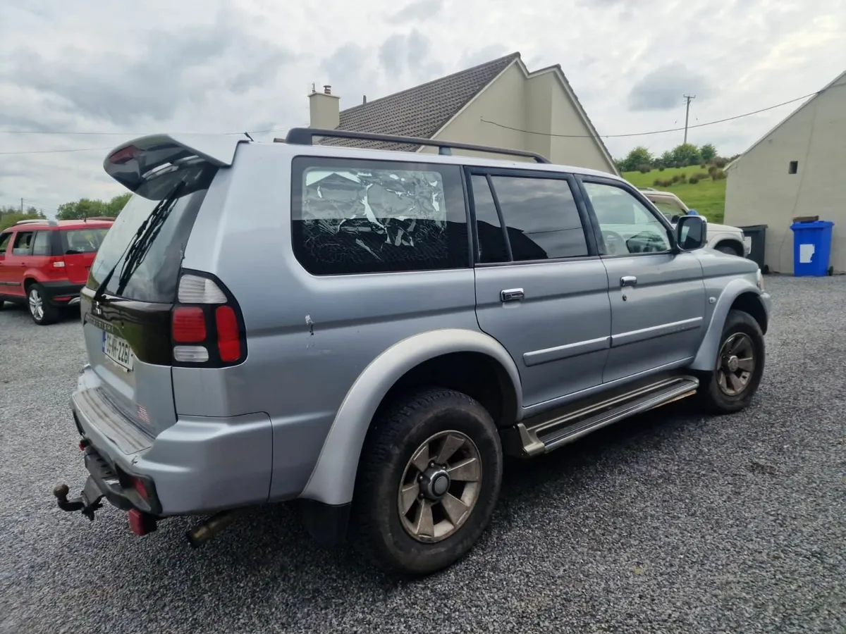 Mitsubishi Pajero 2006 - Image 4