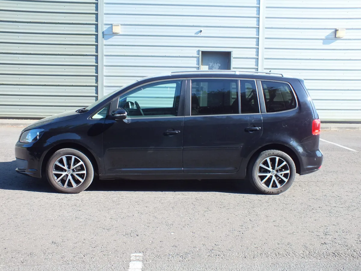 Volkswagen Touran 2012 - Image 4