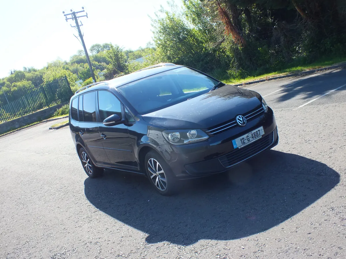 Volkswagen Touran 2012 - Image 2