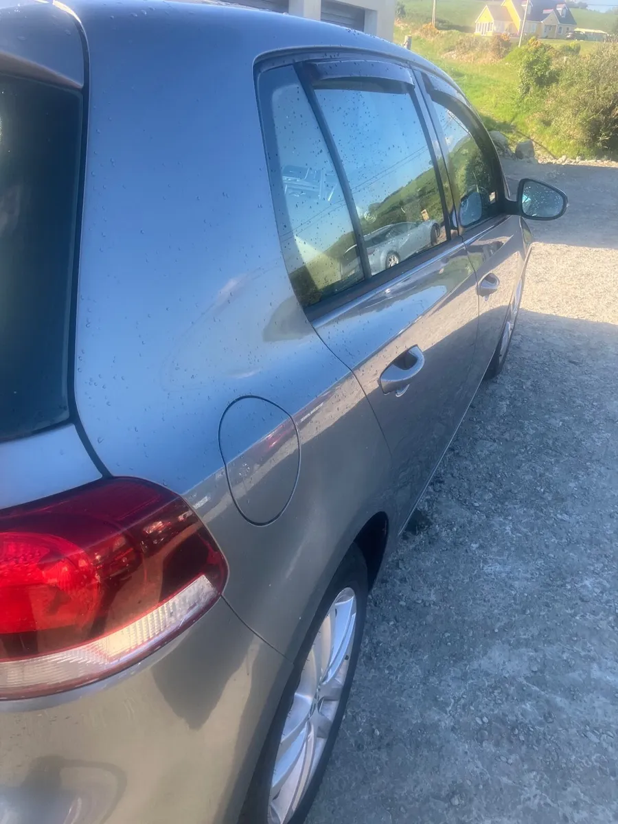 Volkswagen Golf 2010 - Image 3